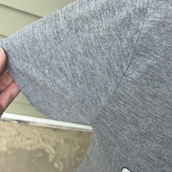 Like new Friends graphic T-shirt - Picture 4 of 9